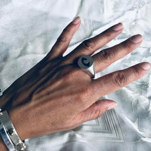 Load image into Gallery viewer, 925 Silver the Eye of the Heart Ring