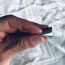 Load image into Gallery viewer, 925 Silver the Eye of the Heart Ring